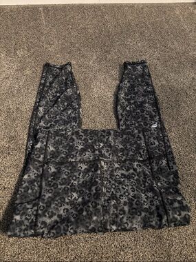 Fabletics Gray & Black Leopard Print Leggings